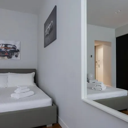 Apartamento Italianway Volta 10 *
